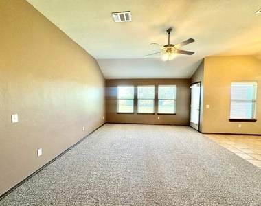 433 Argos Road - Photo Thumbnail 12