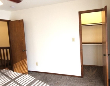 1901 Lindsey Street - Photo Thumbnail 33