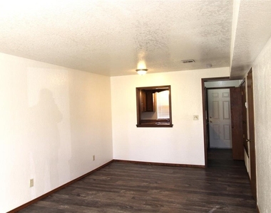 1901 Lindsey Street - Photo Thumbnail 1