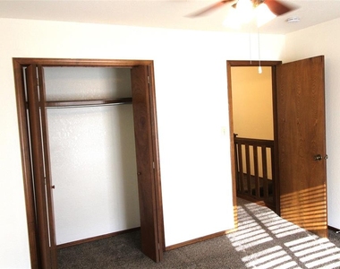 1901 Lindsey Street - Photo Thumbnail 12
