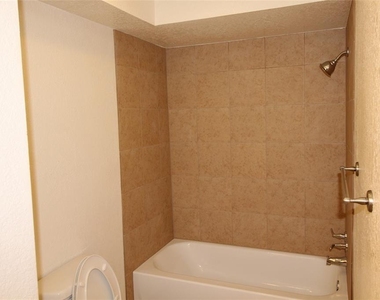 1901 Lindsey Street - Photo Thumbnail 16