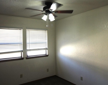 1901 Lindsey Street - Photo Thumbnail 17