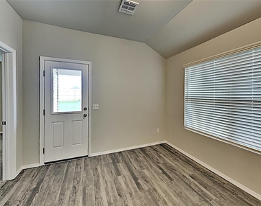 4328 Umbria Road - Photo Thumbnail 6