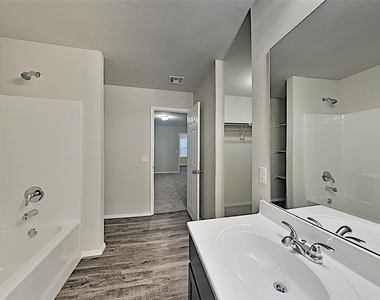 4328 Umbria Road - Photo Thumbnail 10
