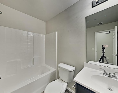 4328 Umbria Road - Photo Thumbnail 13
