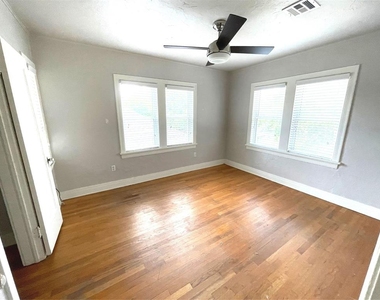 1201 Nw 31st Street - Photo Thumbnail 3