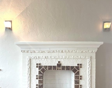 1201 Nw 31st Street - Photo Thumbnail 2