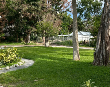 308 S 8th Street - Photo Thumbnail 1