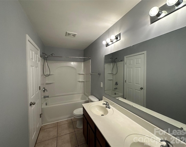 11142 Derryrush Drive - Photo Thumbnail 10