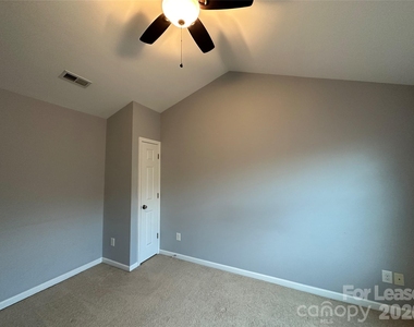 11142 Derryrush Drive - Photo Thumbnail 13