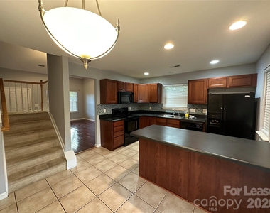 11142 Derryrush Drive - Photo Thumbnail 6