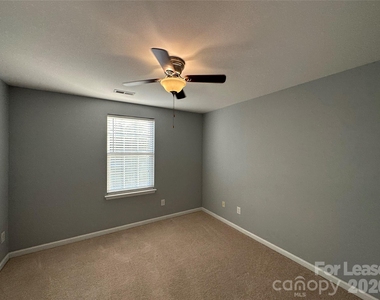 11142 Derryrush Drive - Photo Thumbnail 9