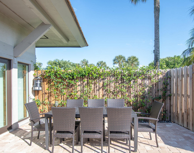 11792 Wimbledon Circle - Photo Thumbnail 23