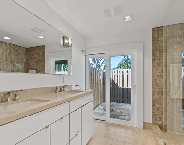11792 Wimbledon Circle - Photo Thumbnail 13