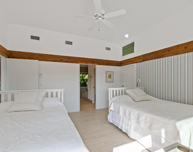 11792 Wimbledon Circle - Photo Thumbnail 16