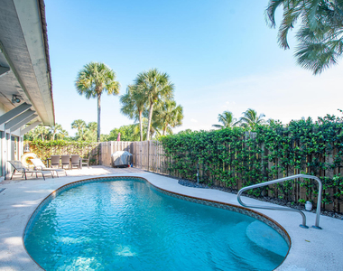 11792 Wimbledon Circle - Photo Thumbnail 21