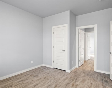 217 Olde Mill Court - Photo Thumbnail 38