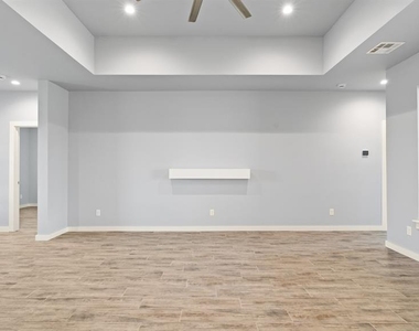 217 Olde Mill Court - Photo Thumbnail 13
