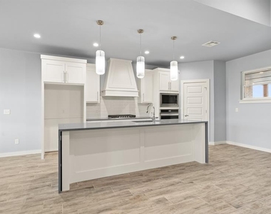 217 Olde Mill Court - Photo Thumbnail 11