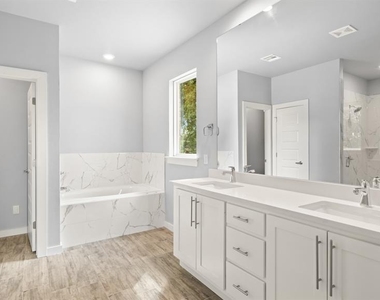 12624 E Hefner Road - Photo Thumbnail 39