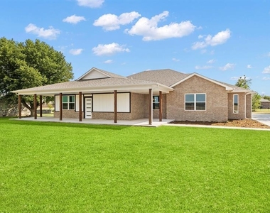 12624 E Hefner Road - Photo Thumbnail 2