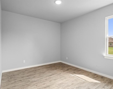 12624 E Hefner Road - Photo Thumbnail 16