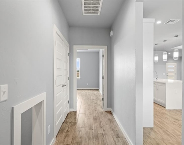 12624 E Hefner Road - Photo Thumbnail 33