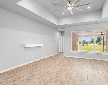 12624 E Hefner Road - Photo Thumbnail 23