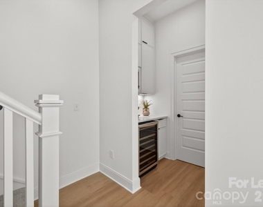 11902 Elm Lane - Photo Thumbnail 11