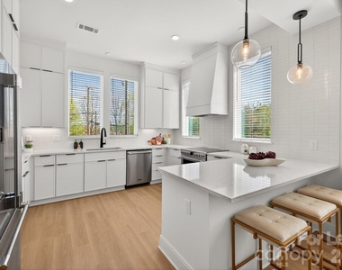 11902 Elm Lane - Photo Thumbnail 7
