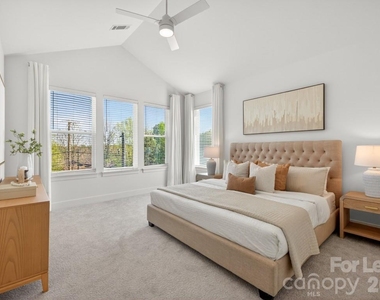 11902 Elm Lane - Photo Thumbnail 15