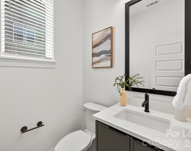 11902 Elm Lane - Photo Thumbnail 14