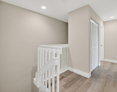 1418 W Wickham Circle - Photo Thumbnail 18