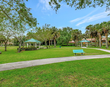 1418 W Wickham Circle - Photo Thumbnail 35