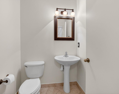 1418 W Wickham Circle - Photo Thumbnail 11