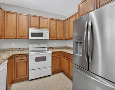 1418 W Wickham Circle - Photo Thumbnail 9
