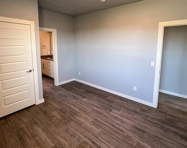 102 Olde Mill Road - Photo Thumbnail 28