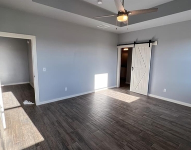102 Olde Mill Road - Photo Thumbnail 16