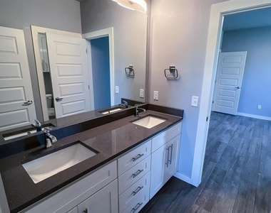 102 Olde Mill Road - Photo Thumbnail 30