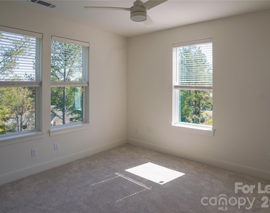 11902 Elm Lane - Photo Thumbnail 40