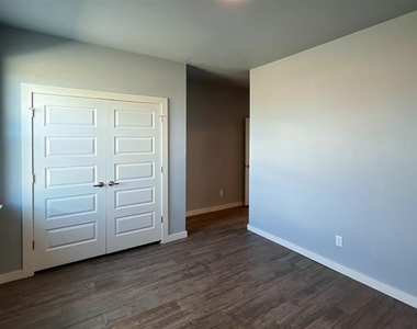 104 Olde Mill Road - Photo Thumbnail 38