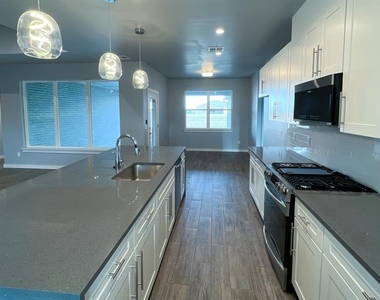 104 Olde Mill Road - Photo Thumbnail 11