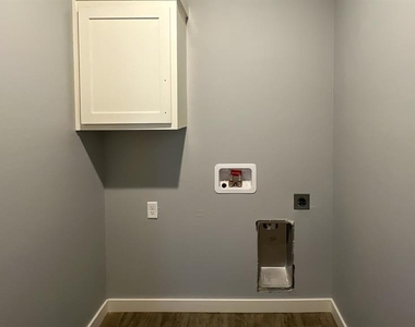 17611 Natalie Court - Photo Thumbnail 12
