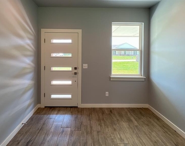 17611 Natalie Court - Photo Thumbnail 2
