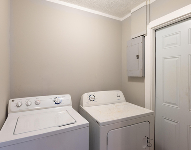 1218 Giller Avenue - Photo Thumbnail 6
