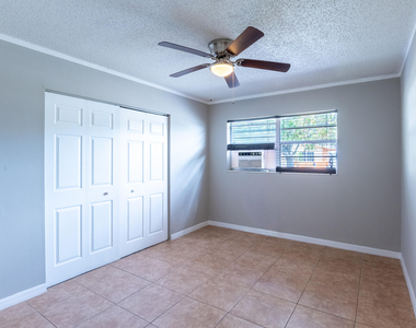 1218 Giller Avenue - Photo Thumbnail 5