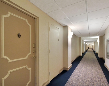 5440 N Ocean Drive - Photo Thumbnail 7
