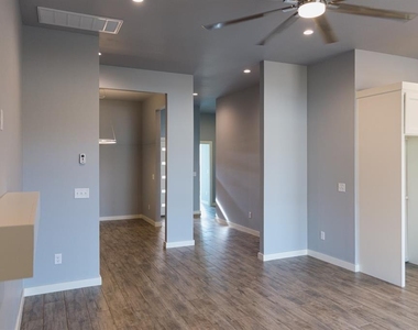 504 Remington Avenue - Photo Thumbnail 8