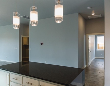 508 Remington Avenue - Photo Thumbnail 12