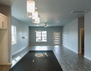 508 Remington Avenue - Photo Thumbnail 10